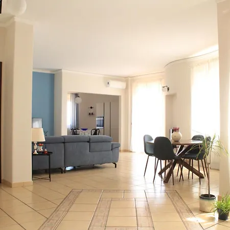 Blue Charm Maison